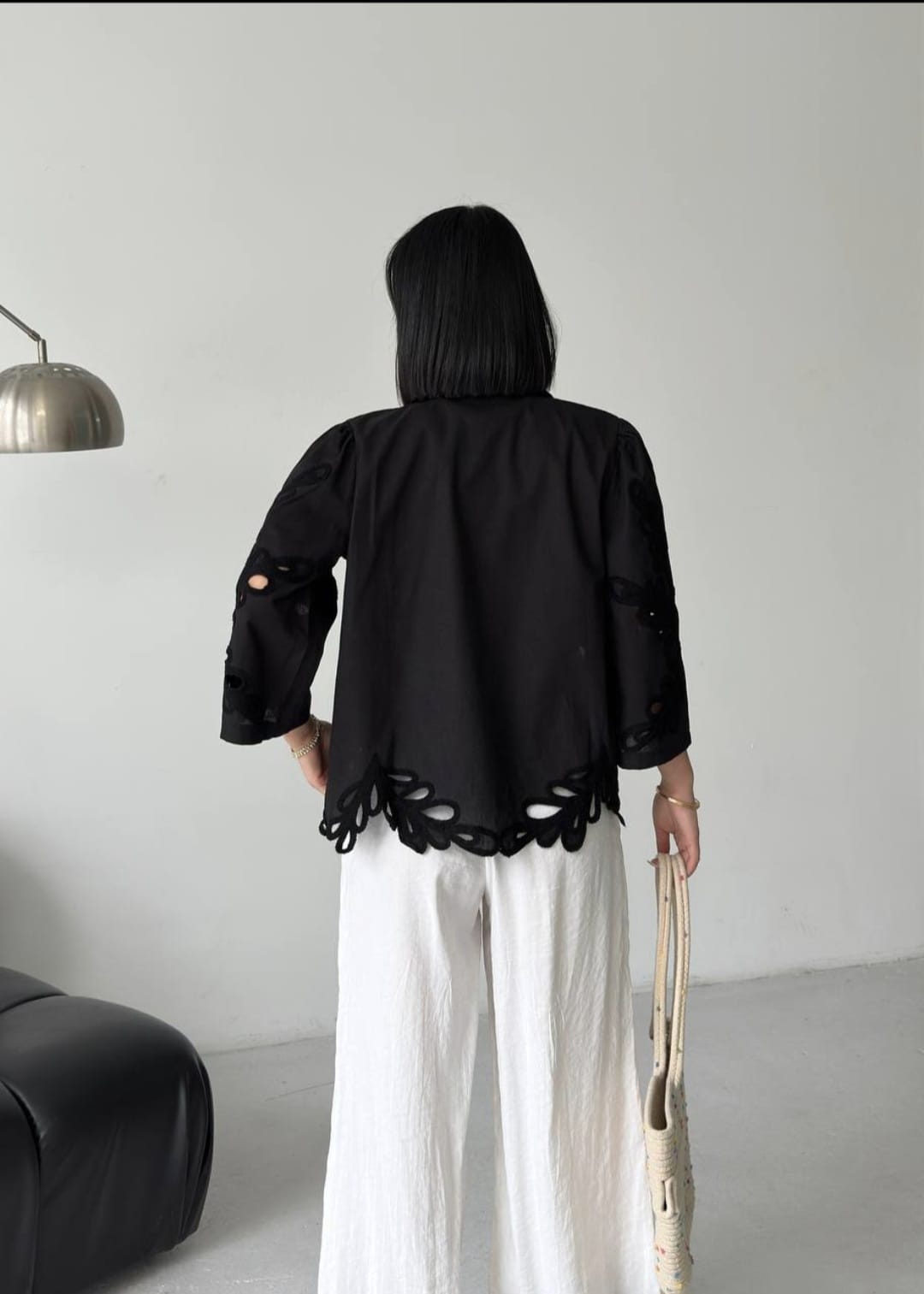 Süzüne Nakışlı Tasarım Dokuma Gömlek – Siyah