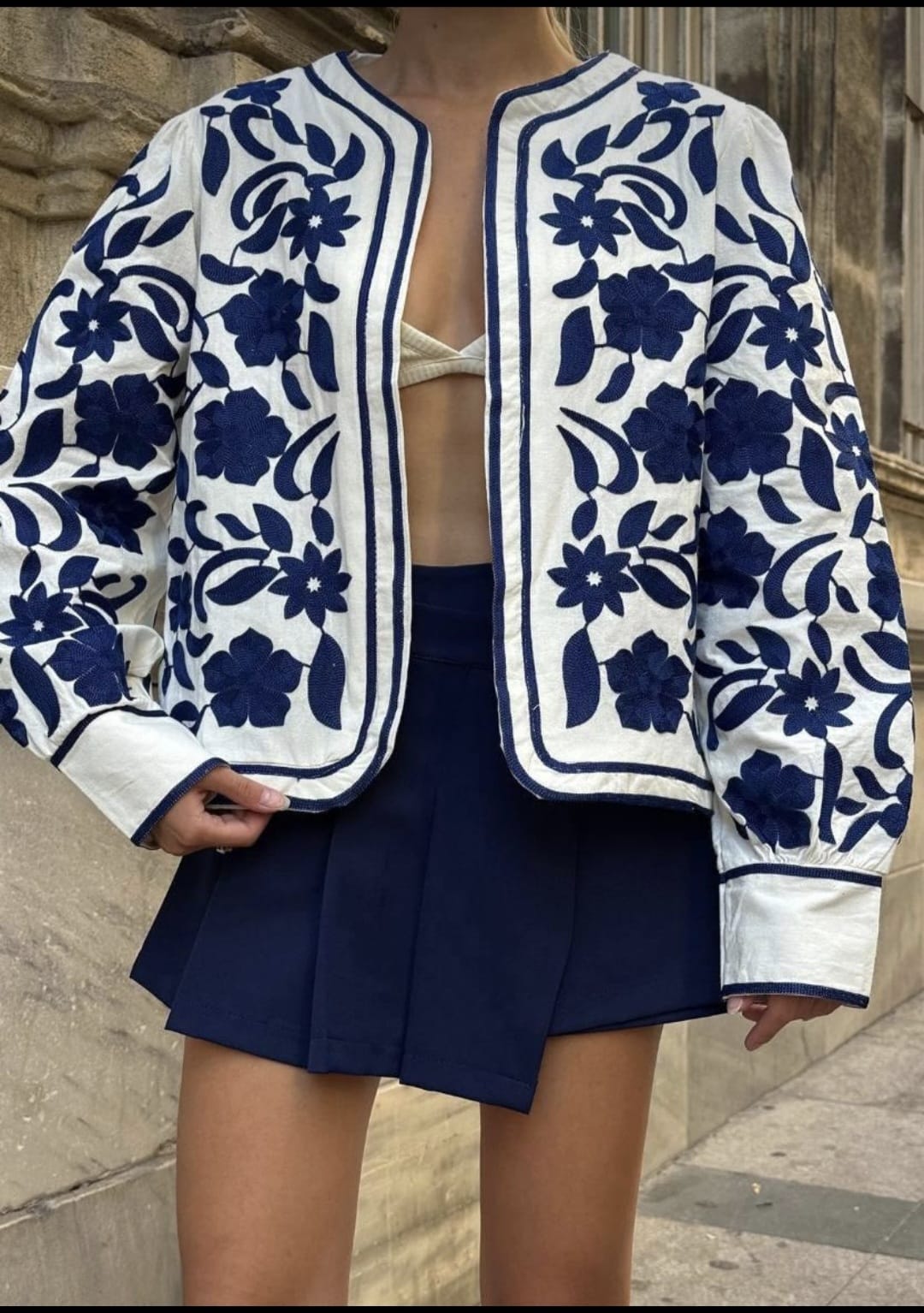 Çiçek Nakışlı Astarlı Gabardin Ceket – Siyah & Lacivert